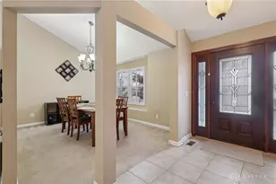 9048 Thornhill Ct, Springboro, OH 45066 - Photo 4