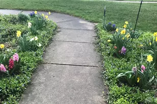 965 Bakersfield Ct, Miamisburg, OH 45342 - Photo 2