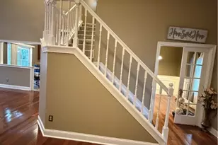 2070 Michelle Ct, Miamisburg, OH 45342 - Photo 2