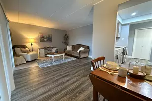 1122 Eagle Feather Cir, West Carrollton, OH 45449 - Photo 6