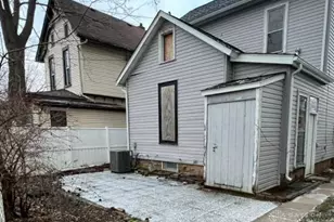 227 N Main St, Washington Court House, OH 43160 - Photo 2