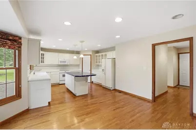 4254 Sarahs Way, Sugarcreek Twp, OH 45440 - Photo 12