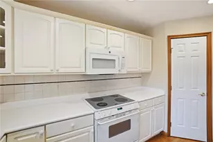 4254 Sarahs Way, Sugarcreek Twp, OH 45440 - Photo 16