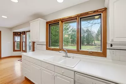 4254 Sarahs Way, Sugarcreek Twp, OH 45440 - Photo 18
