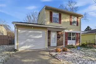 1619 Carriage St, Middletown, OH 45044 - Photo 2