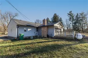 612 Barnhart Rd, Troy, OH 45373 - Photo 6