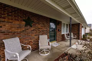 215 N Smith St, New Carlisle, OH 45344 - Photo 2