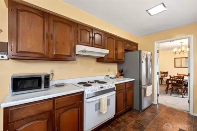 808 Fairgrove Way, Trotwood, OH 45426 - Photo 16