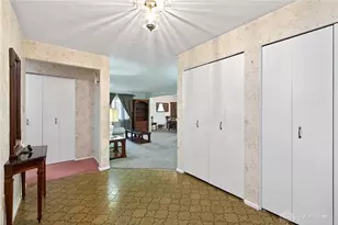 808 Fairgrove Way, Trotwood, OH 45426 - Photo 6