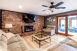 7250 Southpoint Dr, Washington Twp, OH 45459 - Photo 4