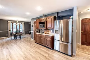 7250 Southpoint Dr, Washington Twp, OH 45459 - Photo 18