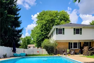 7250 Southpoint Dr, Washington Twp, OH 45459 - Photo 2