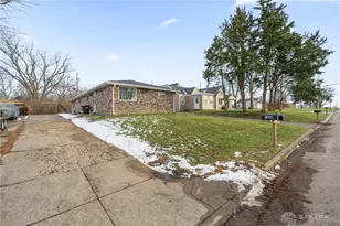 1878 Stewart Blvd, Fairborn, OH 45324 - Photo 2