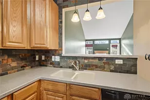 4114 Tangletree Ct, Dayton, OH 45414 - Photo 6