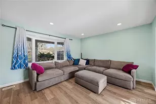 141 Saundra Ct, Dayton, OH 45430 - Photo 4