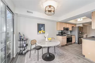 2059 Foxknoll Dr, Dayton, OH 45458 - Photo 10