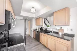 2059 Foxknoll Dr, Dayton, OH 45458 - Photo 8