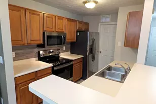 1820 Piper Ln, Dayton, OH 45440 - Photo 4