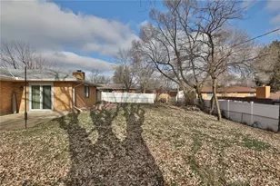 6412 Rosecrest Dr, Butler Twp, OH 45414 - Photo 32