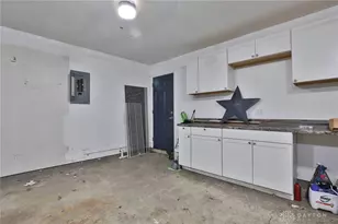 6412 Rosecrest Dr, Butler Twp, OH 45414 - Photo 36