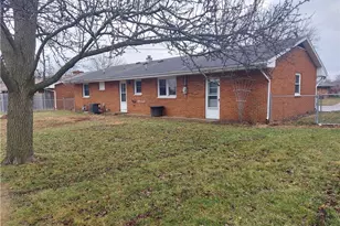 113 Cedar Dr, West Milton, OH 45383 - Photo 4