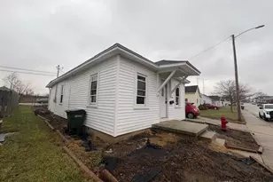 457 W Wood St, Versailles, OH 45380 - Photo 2