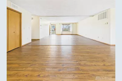 126 Royal Oaks Drive, Greenville, OH 45331 - Photo 8