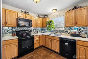 8737 Appleridge Ct, Franklin, OH 45005 - Photo 12