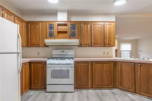 10671 Green Apple Rd, Miamisburg, OH 45342 - Photo 8