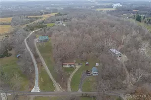 10671 Green Apple Rd, Miamisburg, OH 45342 - Photo 24