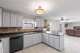 4901 Wakeview Ct, Dayton, OH 45424 - Photo 10