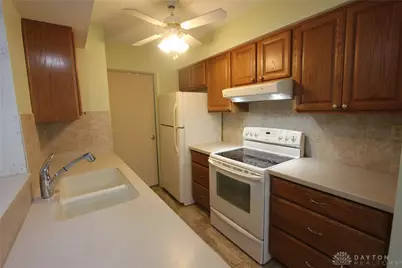 1420 Lake Pointe Way #3, Centerville, OH 45459 - Photo 6