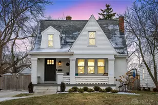 215 East Dr, Oakwood, OH 45419 - Photo 2