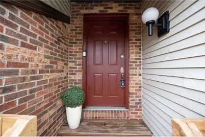 287 Bedford Glen Lane #27, Springdale, OH 45246 - Photo 2