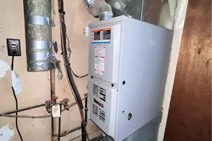 5572 Shady Oak St, Huber Heights, OH 45424 - Photo 16