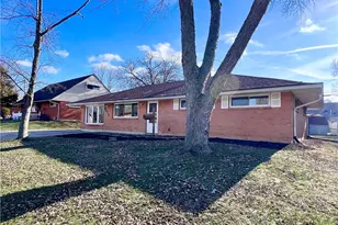 5572 Shady Oak St, Huber Heights, OH 45424 - Photo 2