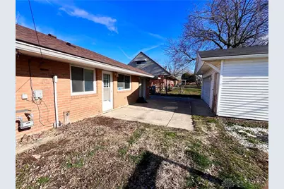 5572 Shady Oak Street, Huber Heights, OH 45424 - Photo 6