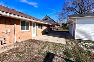 5572 Shady Oak St, Huber Heights, OH 45424 - Photo 6