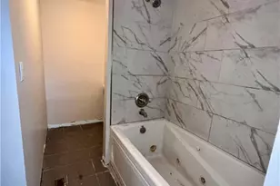 5572 Shady Oak St, Huber Heights, OH 45424 - Photo 12