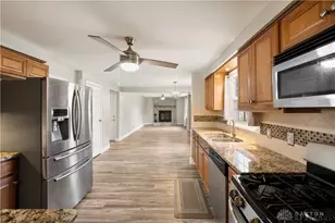 4418 Woodpoint Ct, Dayton, OH 45424 - Photo 4