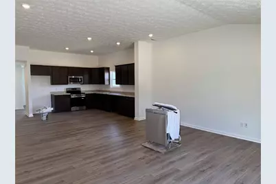 1704 Chevington Chase, Tipp City, OH 45371 - Photo 8