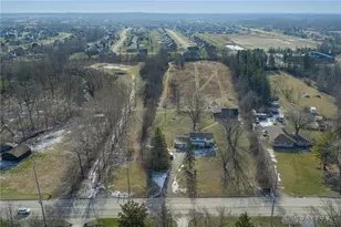 222 E Social Row Rd, Washington Twp, OH 45458 - Photo 38