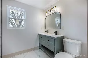 222 E Social Row Rd, Washington Twp, OH 45458 - Photo 16