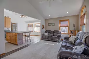 805 Brande Dr, Eaton, OH 45320 - Photo 6