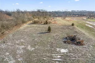 930 N Bickett Rd, Xenia, OH 45385 - Photo 14