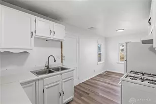 2942 Melbourne Ave, Dayton, OH 45417 - Photo 12