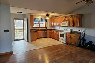 43 Hidden Creek Dr, Jamestown Vlg, OH 45335 - Photo 4