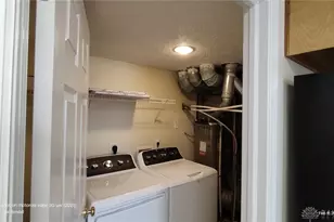 2330 Hazelnut Dr, Fairborn, OH 45324 - Photo 10