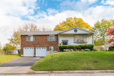 852 Crestmont Drive, Beavercreek, OH 45431 - Photo 1