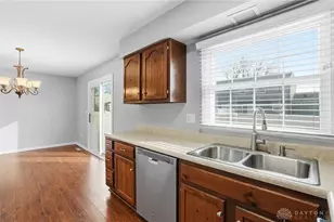 424 Gwinnett Cmns, Dayton, OH 45459 - Photo 12